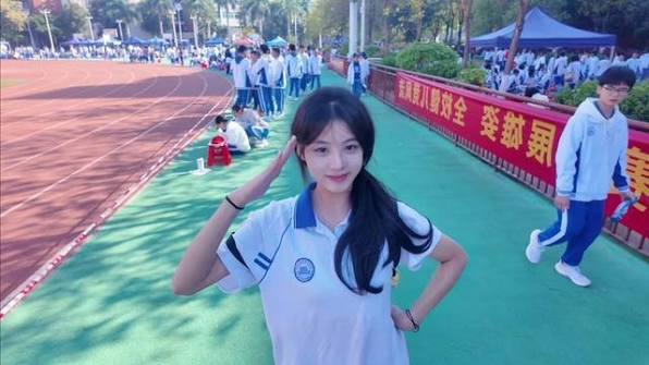 岁月从不败美人：一位女同学的三十八年回望